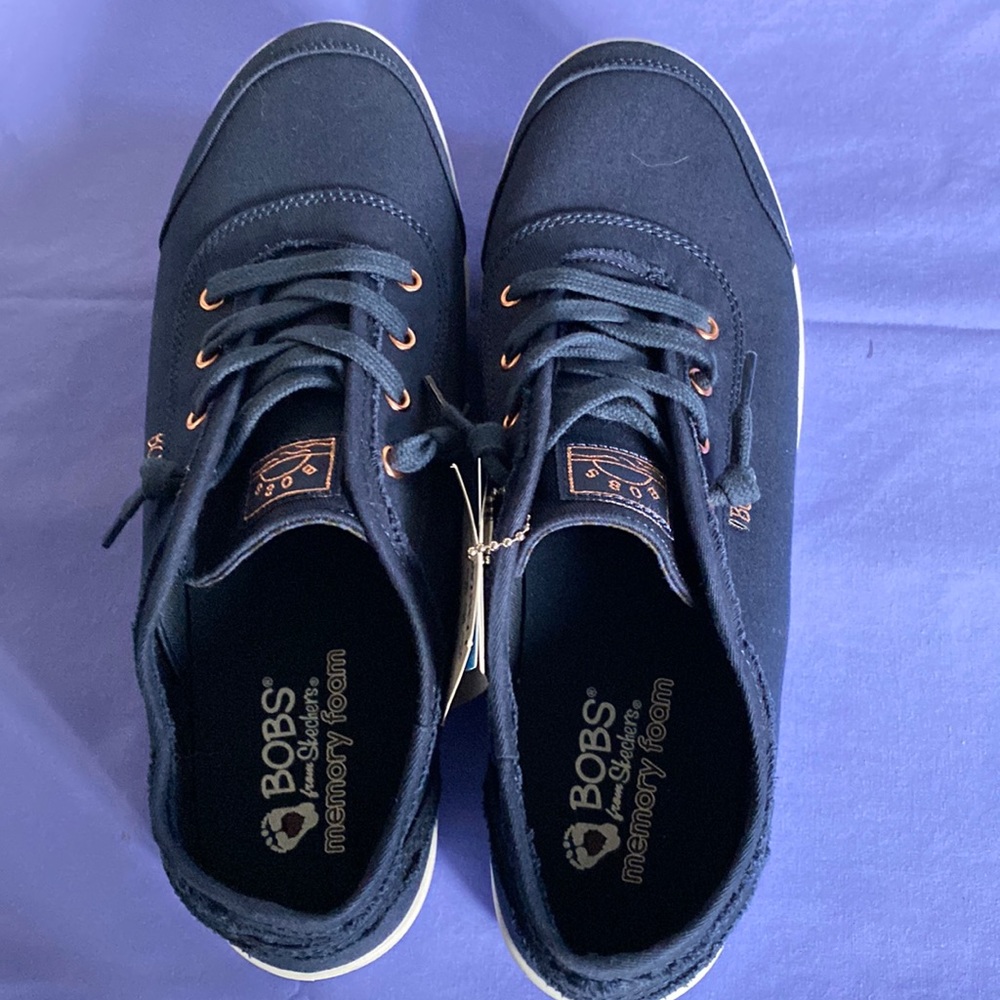 Bobs b cute size 10 Navy NWT